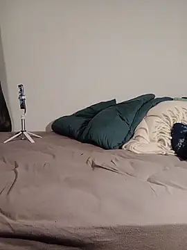 Der Schoene Penis online show from April 15, 8:09 pm