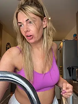 Scarlett the girlnextdoor online show from May 19, 1:18 pm