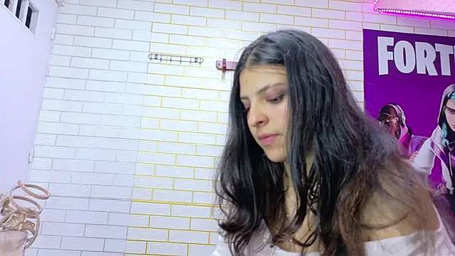 millybell303av online show from February 18, 12:26 pm