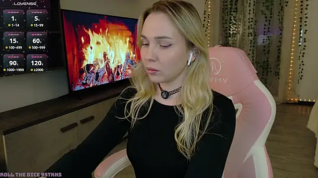 Xxxhoneyxx online show from April 8, 12:13 am