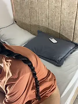 JessyRay  online show from February 9, 8:33 pm