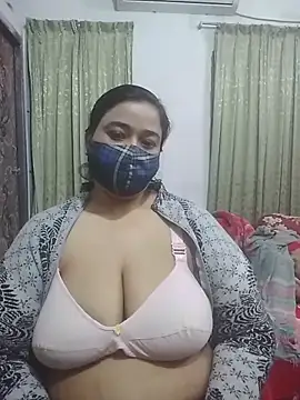 momo loves online show from February 25, 6:28 pm