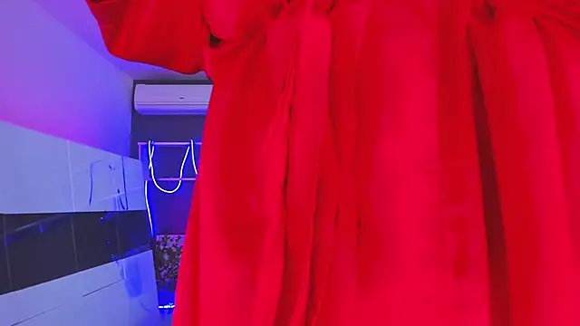 StephieRousee online show from May 25, 5:39 am