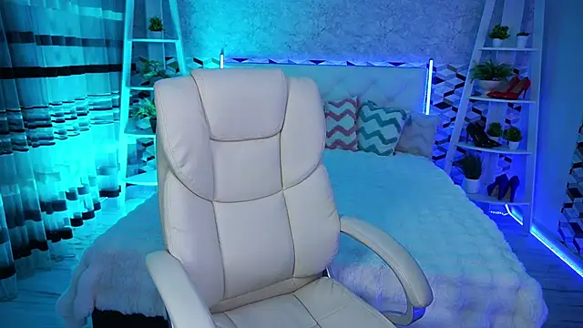CrystalVibe online show from May 12, 5:59 am
