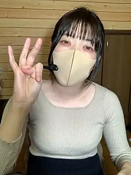 minami room online show from March 28, 1:21 pm