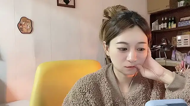 Xiaojuzi- online show from April 6, 12:50 pm