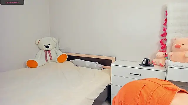 Kirawithvibe online show from March 2, 3:39 am