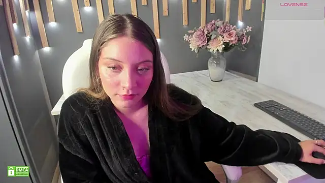 elowenrose online show from January 9, 2:10 pm