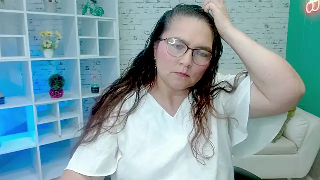 elena milf1 online show from January 8, 6:12 pm