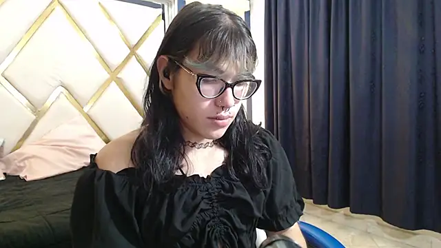 lilith ayanami online show from July 14, 7:40 pm