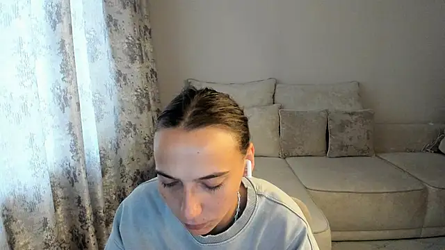 AnnaMized online show from April 10, 12:16 am