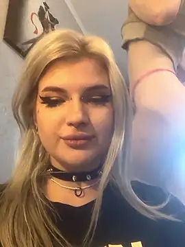 DriveThruDolls online show from January 10, 8:30 am