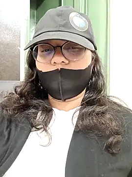 piryasharma005 online show from March 8, 5:39 pm