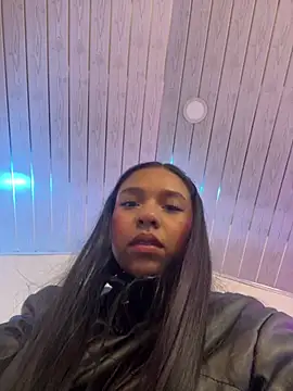 DulceRouss  online show from April 9, 11:59 am