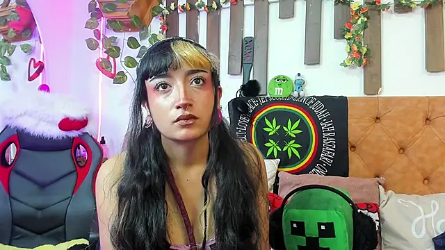 MeowMota  online show from May 26, 7:13 pm