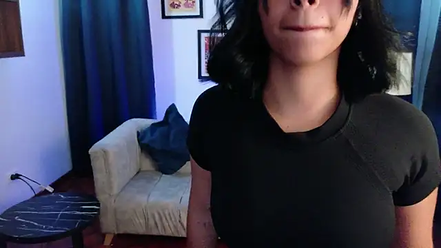 SofiaMante  online show from May 23, 1:04 am
