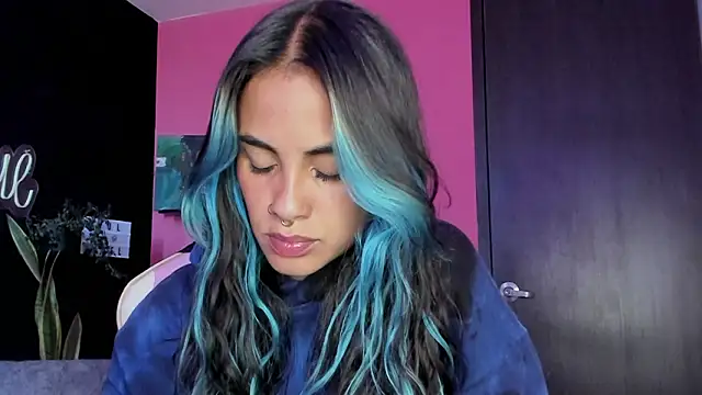 azula lillet online show from February 4, 10:02 pm