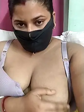 pinkisaha75 online show from May 6, 5:44 am
