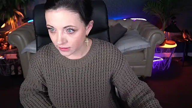 Dafni Monn online show from May 1, 3:54 am