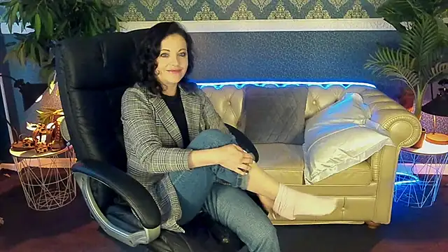 Dafni Monn online show from May 14, 6:08 am