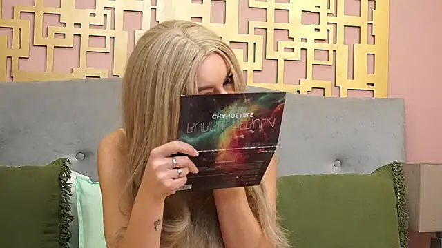 BellaNoirX online show from February 23, 5:08 am