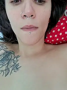 Casal HotBrisa online show from April 16, 5:01 pm