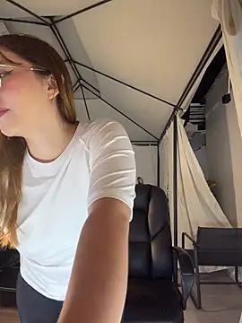 AliciaWhite nt online show from May 18, 1:48 am