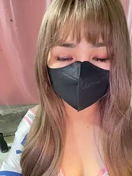 -Violet-t online show from May 7, 1:37 pm
