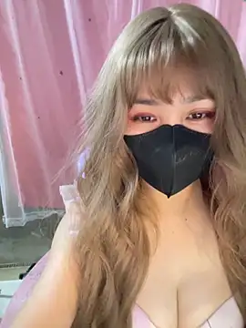 -Violet-t online show from May 26, 2:16 pm
