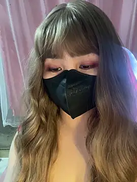 -Violet-t online show from May 19, 1:07 pm