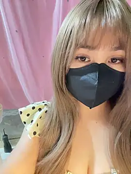 -Violet-t online show from May 8, 1:47 pm