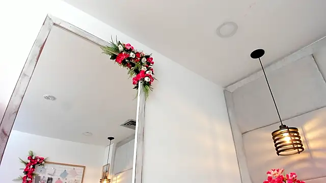 IvonneOwen online show from March 12, 3:31 am