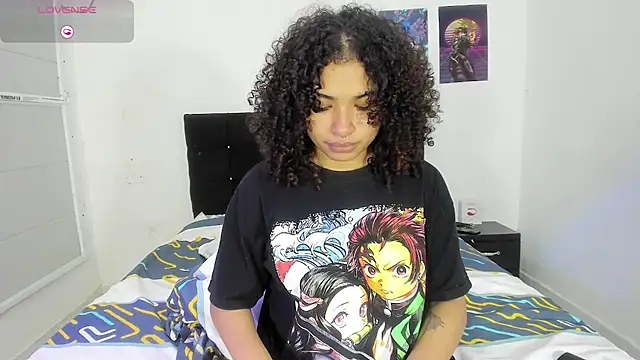 Itsmaraia2002 online show from May 14, 10:37 pm