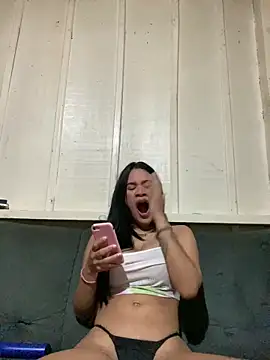 aslhey sandova online show from April 9, 10:26 pm