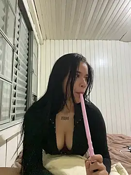 aslhey sandova online show from March 29, 12:42 am