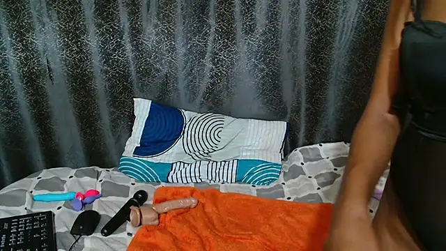 Amanda April online show from February 1, 7:23 pm