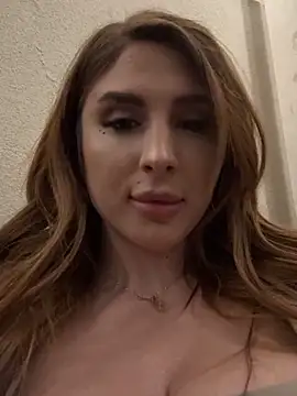 LucyBridgette online show from May 26, 7:35 pm