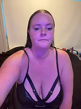 carinabro10 online show from March 12, 7:22 am