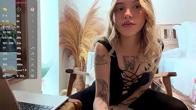 MartinaDeoliveira online show from March 14, 5:52 am