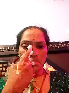 Sonam15884 online show from May 8, 11:39 pm