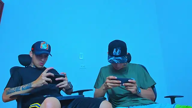 Thomas-Wil online show from April 2, 9:12 pm