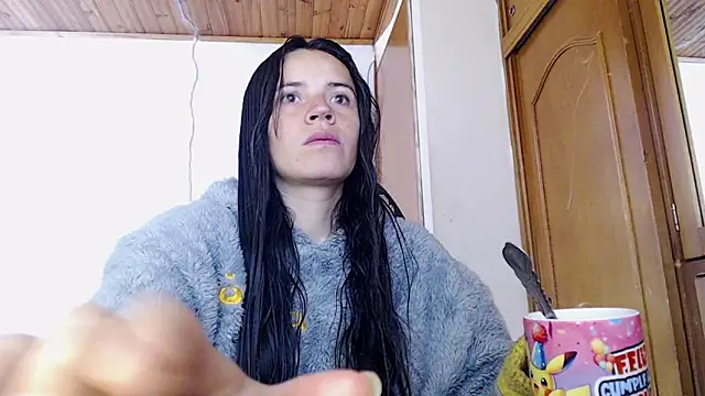 Shanel Lozano online show from May 10, 1:13 pm