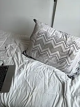 Veronica Wins  online show from April 5, 7:24 pm