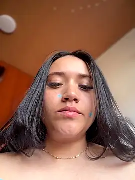 Veronica Wins  online show from May 26, 8:19 pm