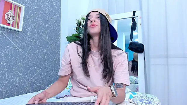 ViictoriiaSaenz online show from May 24, 6:01 am