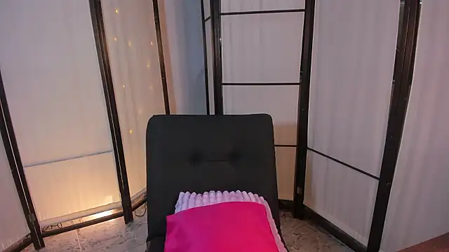 Brendajennerr online show from March 27, 9:59 pm