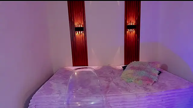 Brendajennerr online show from March 21, 8:19 am