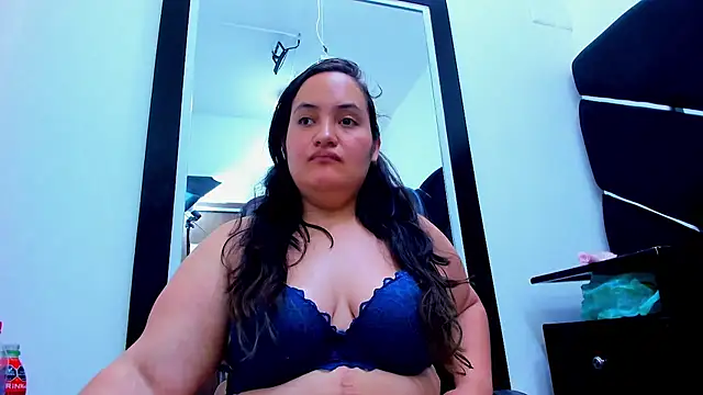MiaRouss69 online show from May 17, 10:36 am