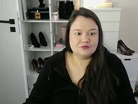 HollyDanceSoul online show from March 28, 7:19 am