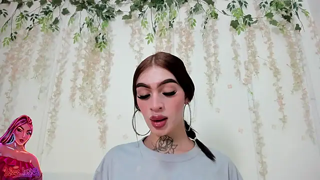 lizz lunna online show from May 23, 9:24 pm